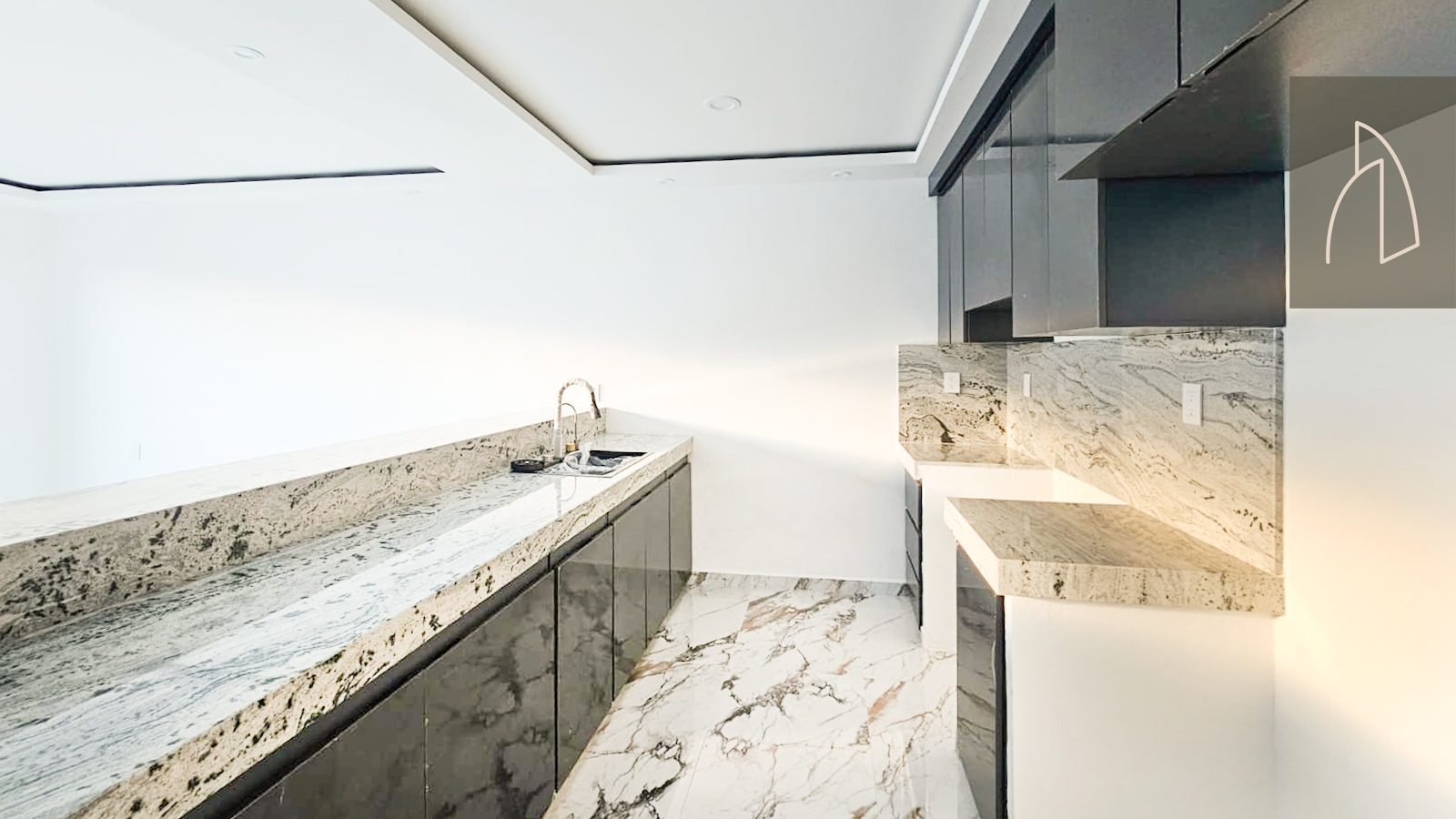 Casa Avira • En Venta Fracc. Punto Lomas