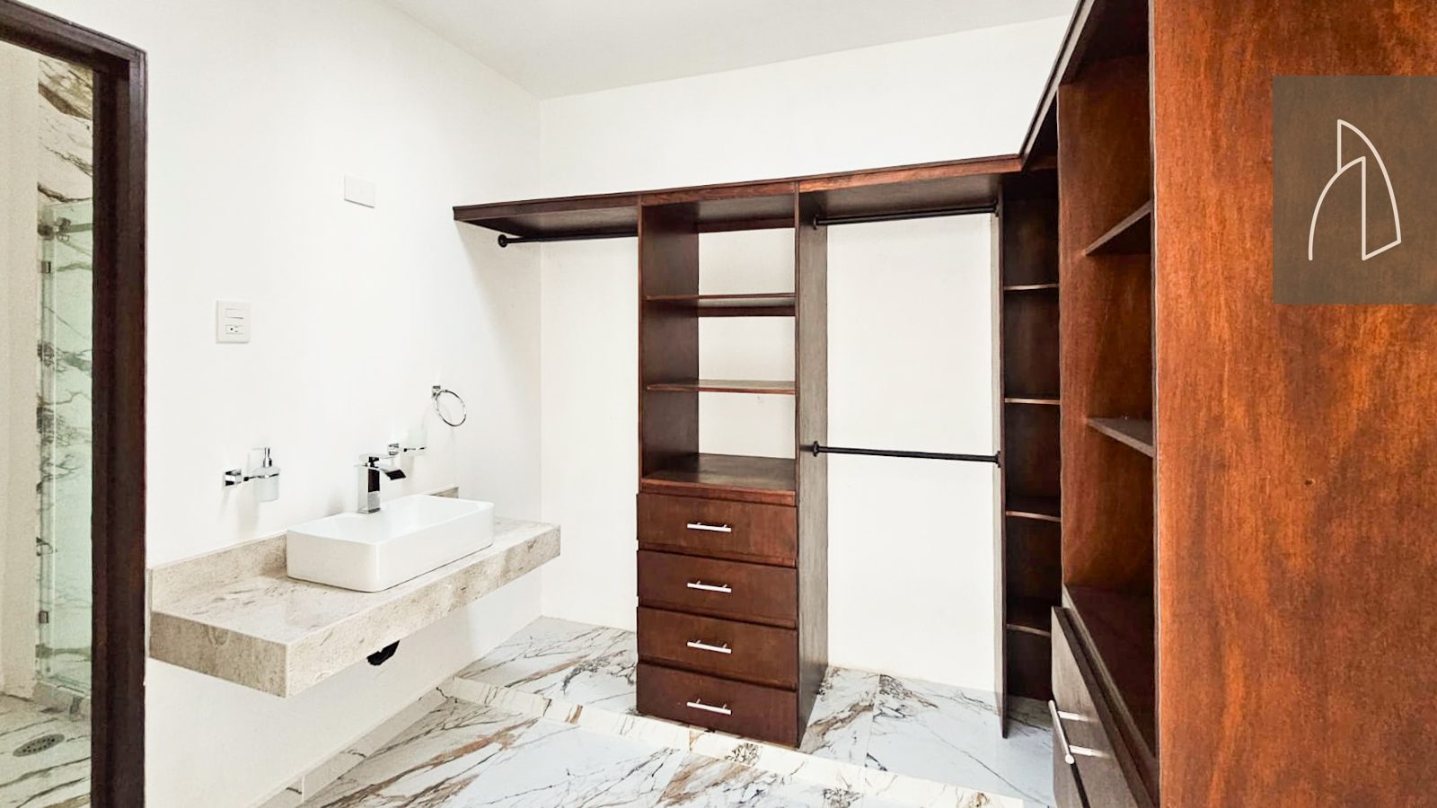 Casa Avira • En Venta Fracc. Punto Lomas