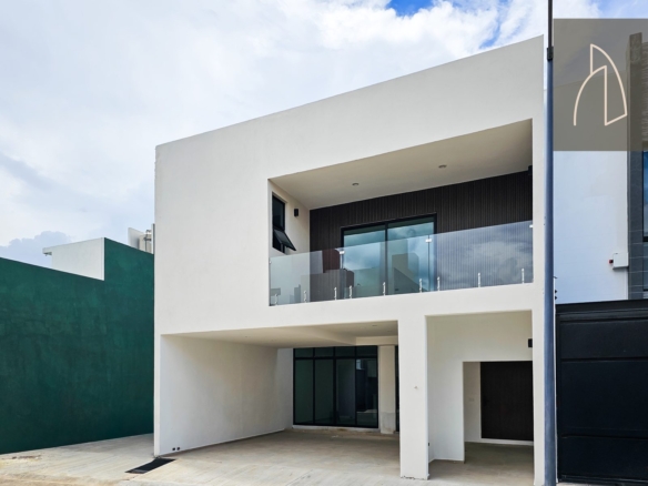 Casa Teodora • En Venta Fraccionamiento la Finca