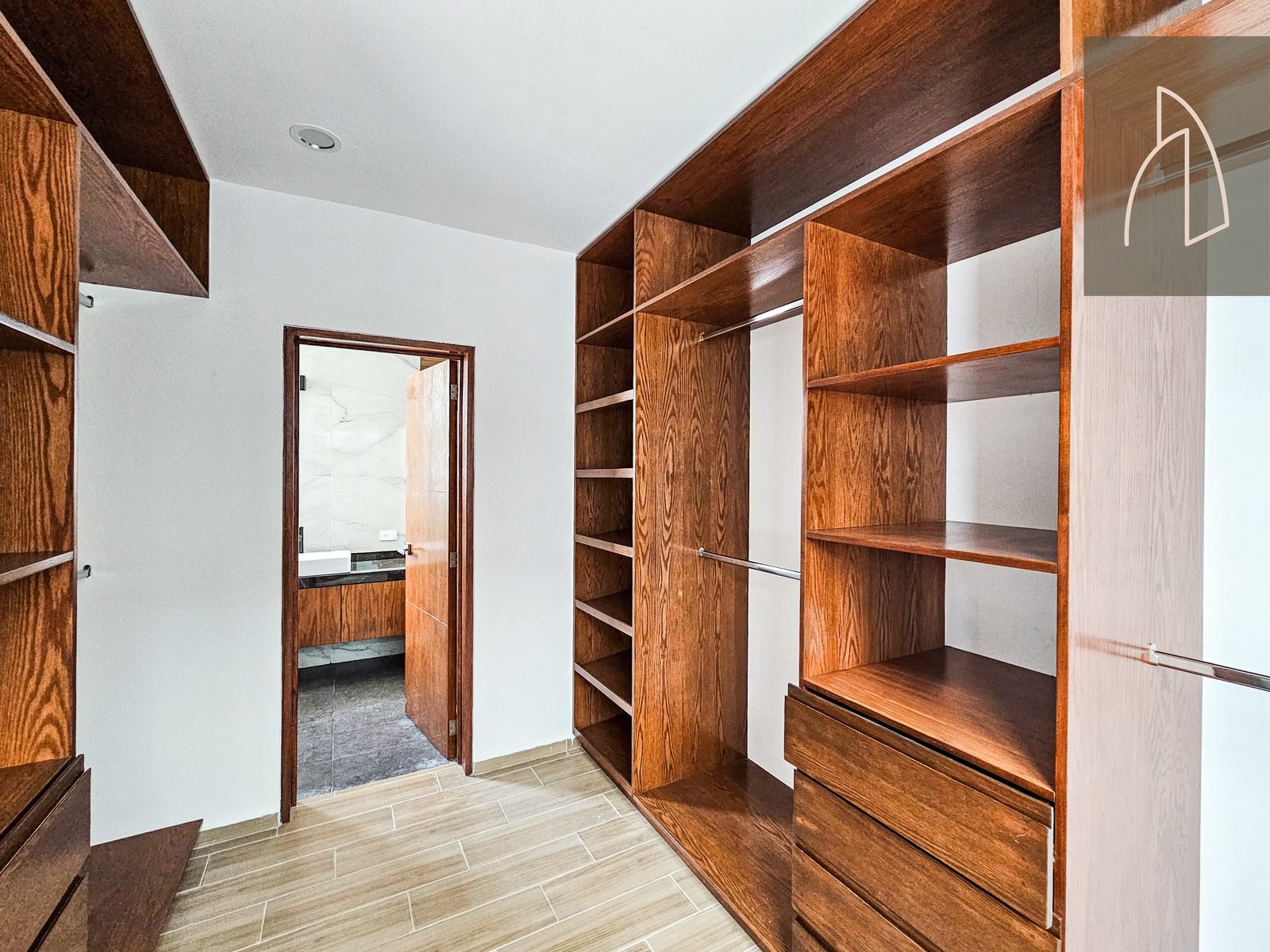 Casa Teodora • En Venta Fraccionamiento la Finca