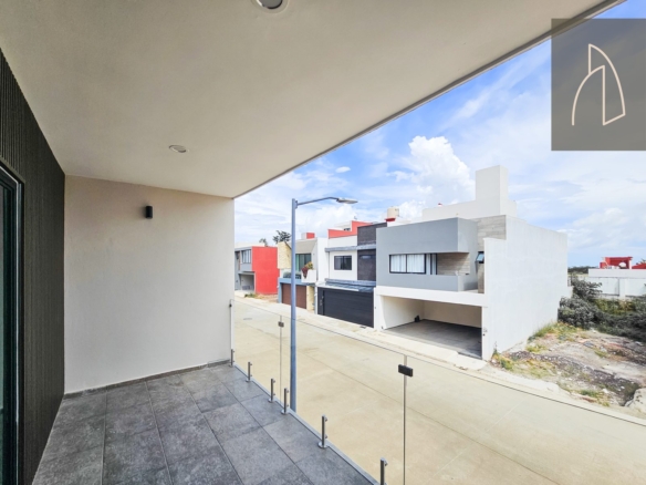 Casa Teodora • En Venta Fraccionamiento la Finca