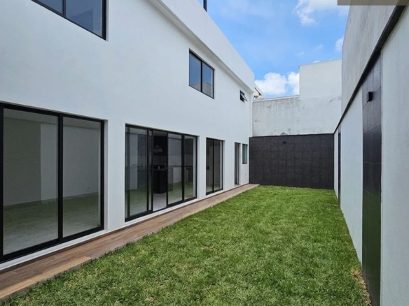 Casa Virela • En Pre venta Fracc. Xochiapam