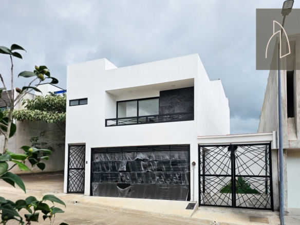 Casa LUMINA • En Venta Fraccionamiento la Finca