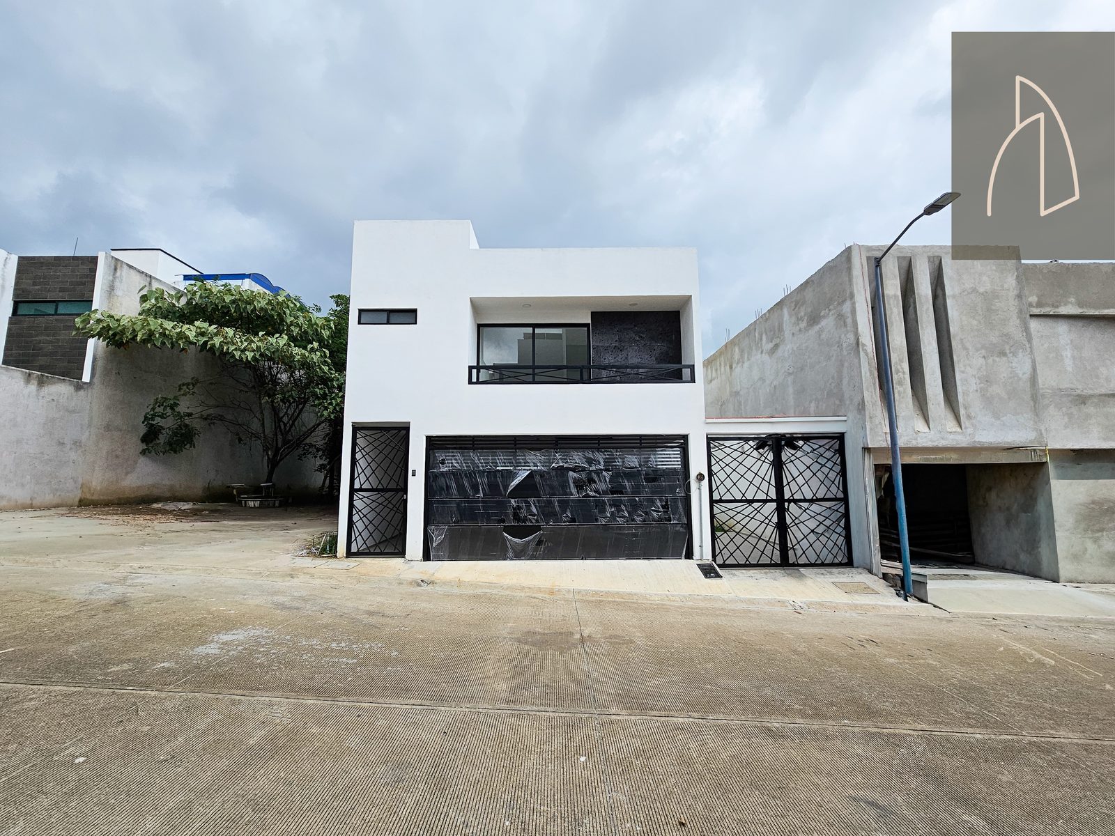 Casa LUMINA • En Venta Fraccionamiento la Finca