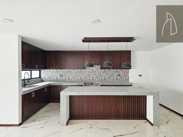 Casa LUMINA • En Venta Fraccionamiento la Finca