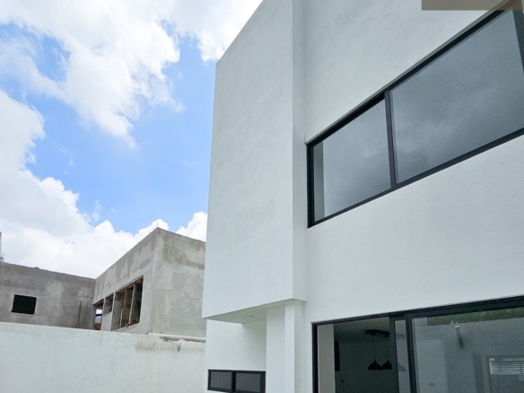 Casa LUMINA • En Venta Fraccionamiento la Finca