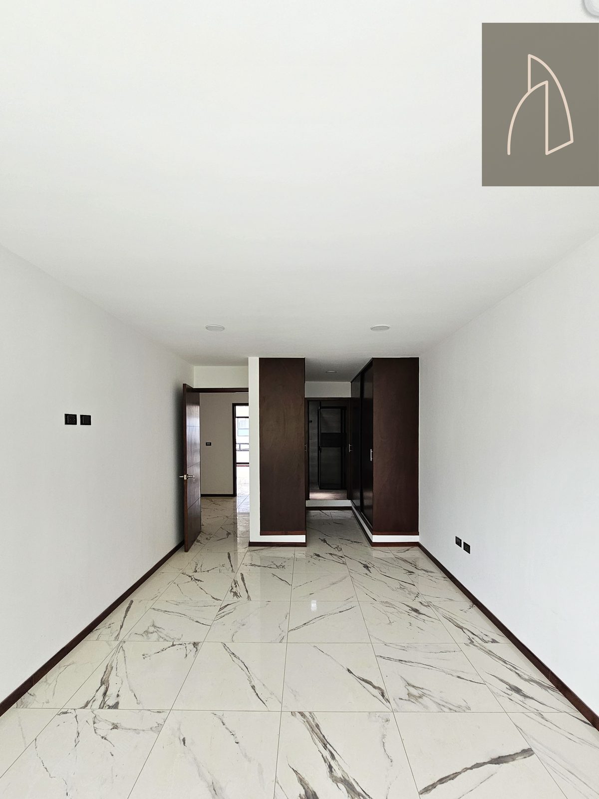Casa LUMINA • En Venta Fraccionamiento la Finca