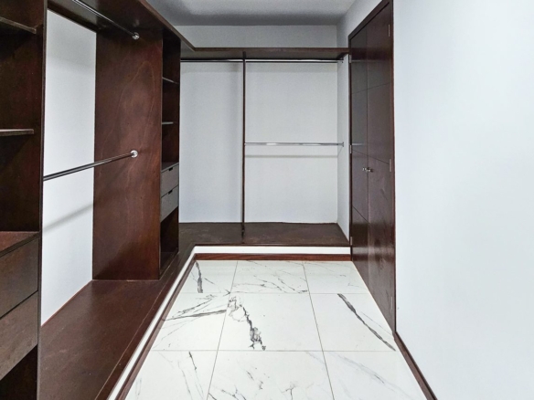 Casa LUMINA • En Venta Fraccionamiento la Finca