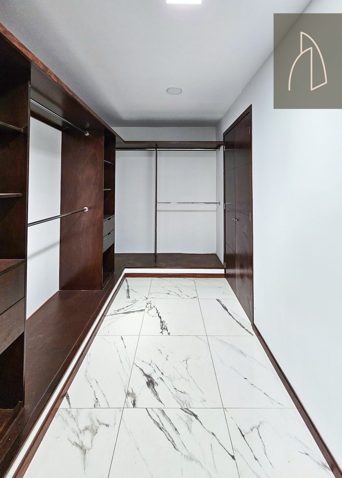 Casa LUMINA • En Venta Fraccionamiento la Finca