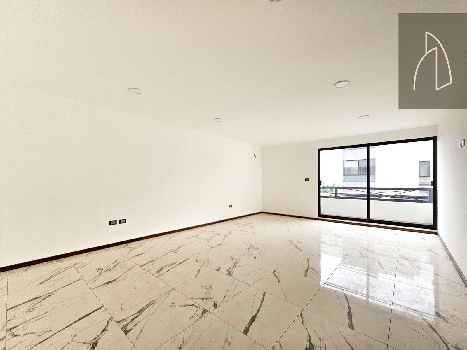Casa LUMINA • En Venta Fraccionamiento la Finca