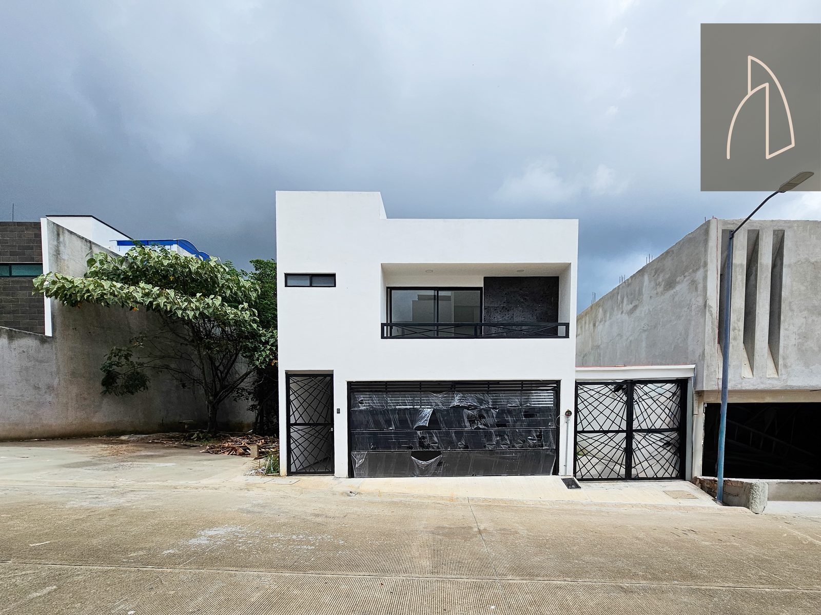 Casa LUMINA • En Venta Fraccionamiento la Finca