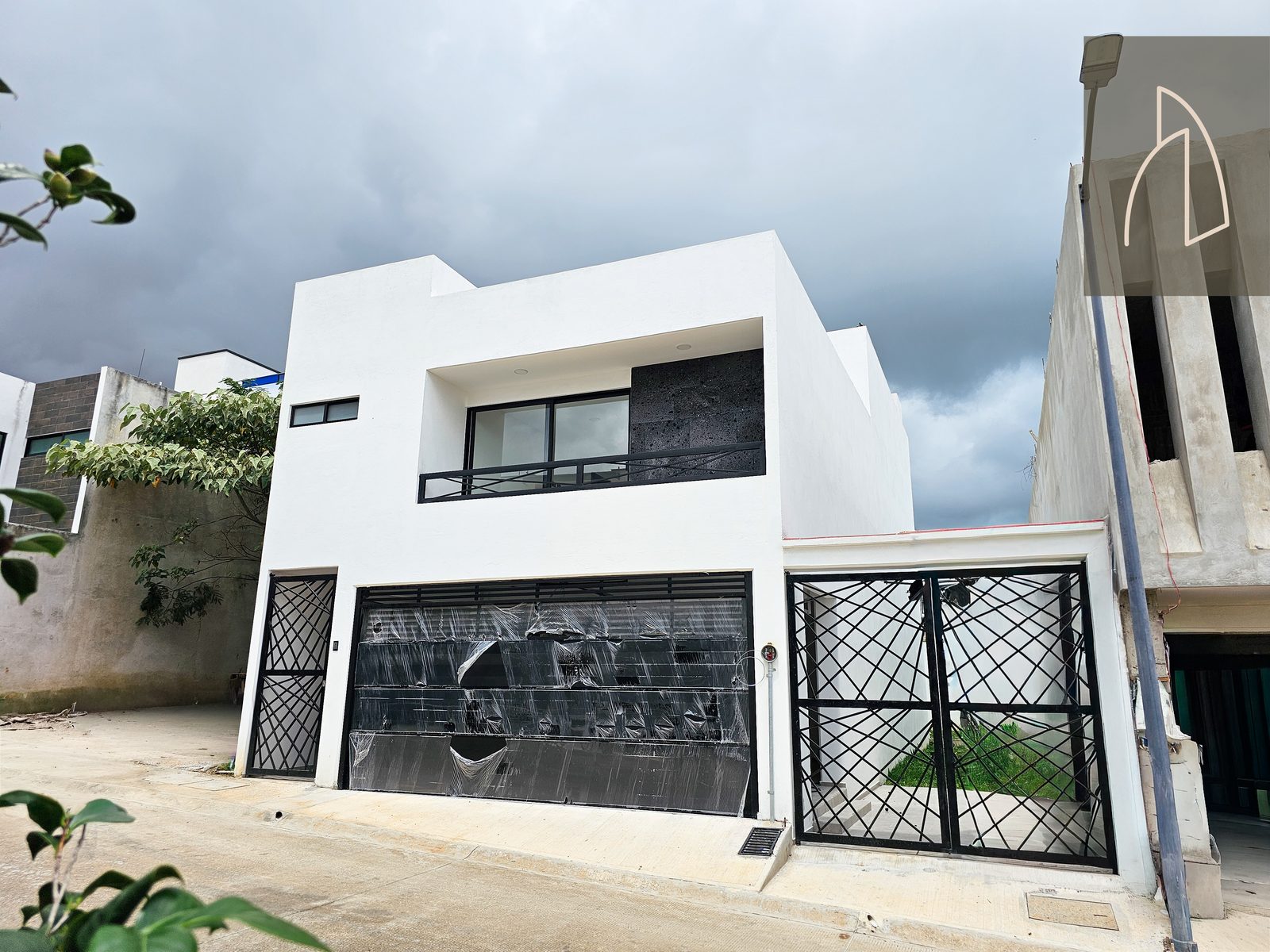 Casa LUMINA • En Venta Fraccionamiento la Finca