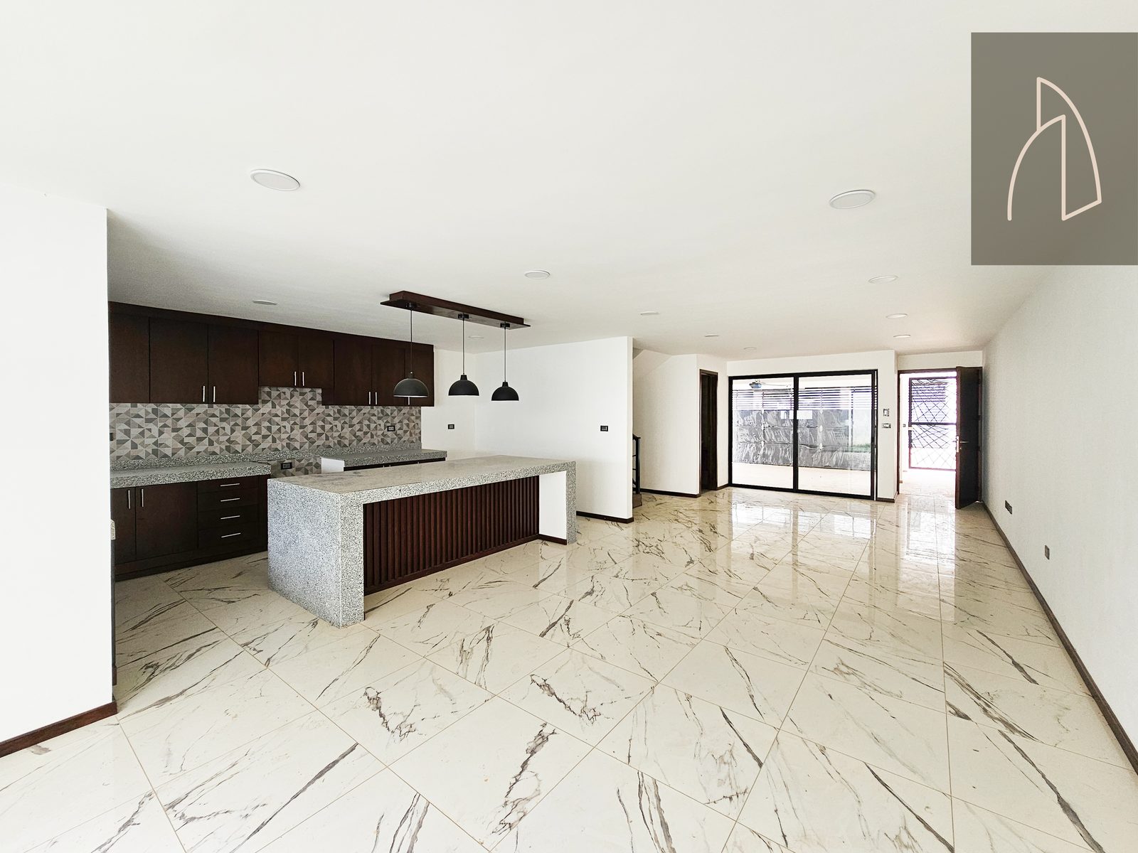 Casa LUMINA • En Venta Fraccionamiento la Finca