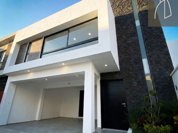 Casa Novara • En Venta Fraccionamiento Imperial de las animas