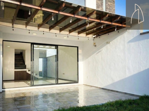 Casa Novara • En Venta Fraccionamiento Imperial de las animas