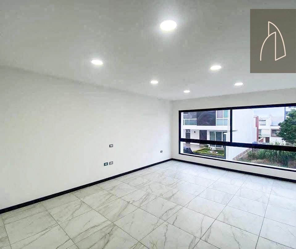 Casa Novara • En Venta Fraccionamiento Imperial de las animas