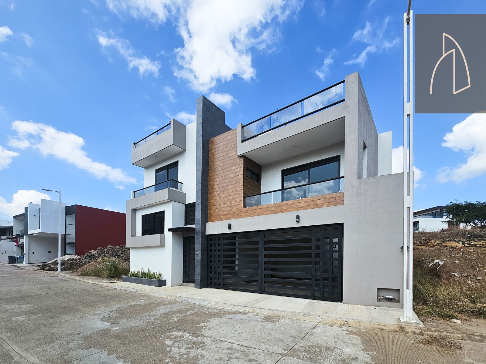 Casa Keila • En Venta Fraccionamiento la Finca