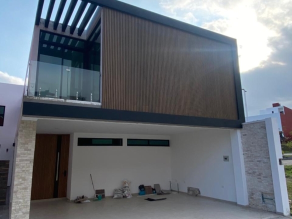 Casa Lumina • En Venta Fraccionamiento Imperial de las animas