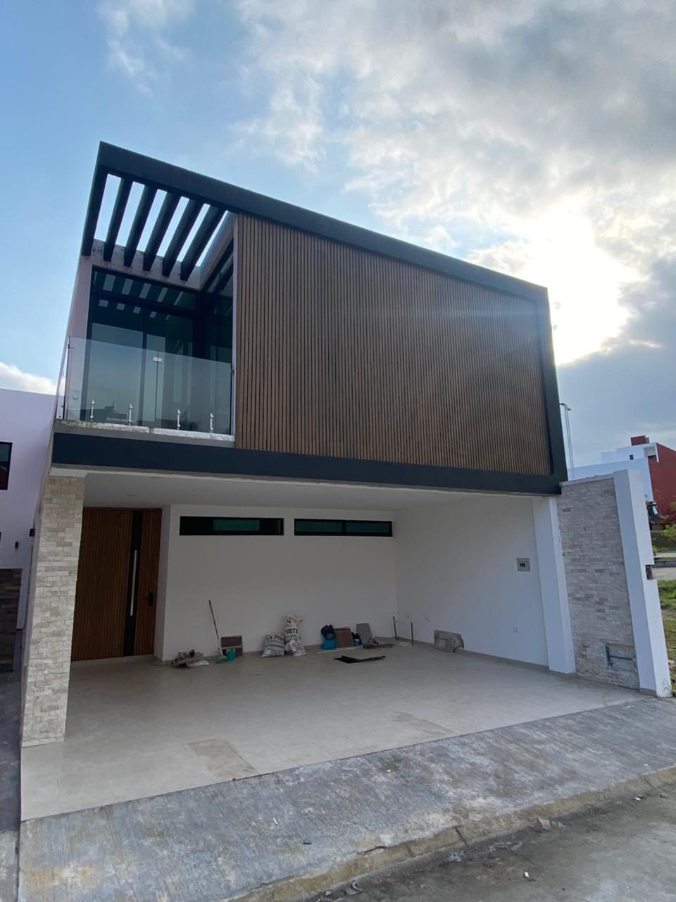 Casa Lumina • En Venta Fraccionamiento Imperial de las animas