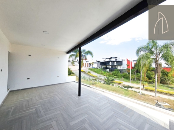 Casa Arvida • En Venta Fraccionamiento Imperial de las animas