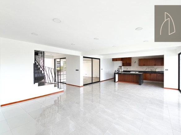 Casa Nivia • En Venta Fraccionamiento Imperial de las animas