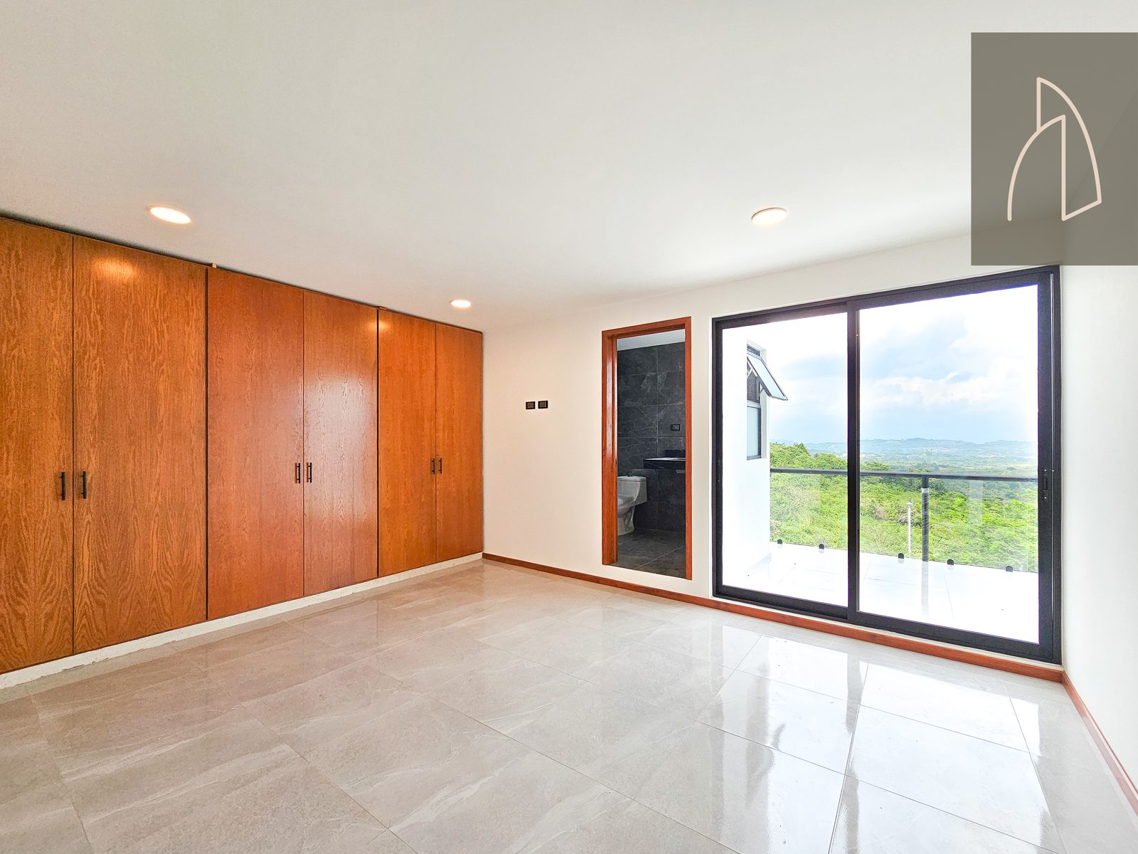Casa Nivia • En Venta Fraccionamiento Imperial de las animas
