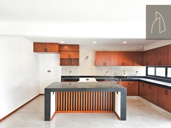 Casa Nivia • En Venta Fraccionamiento Imperial de las animas