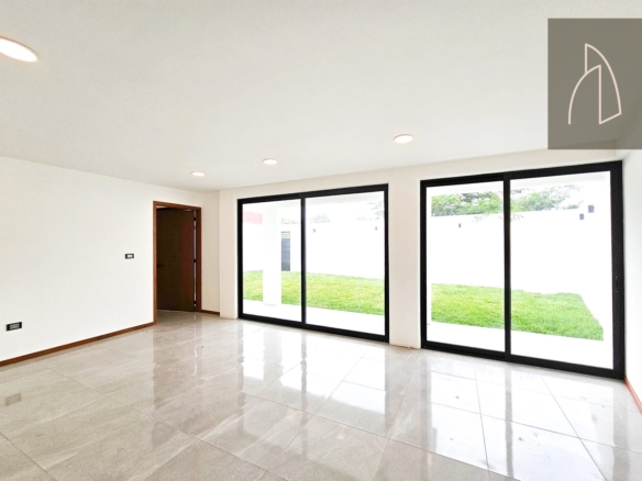 Casa Nivia • En Venta Fraccionamiento Imperial de las animas